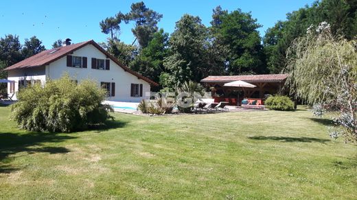 Maison de luxe à Morcenx, Landes