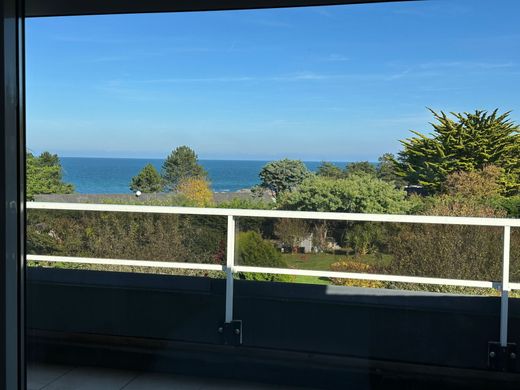 Luxury home in Saint-Cast-le-Guildo, Côtes-d'Armor