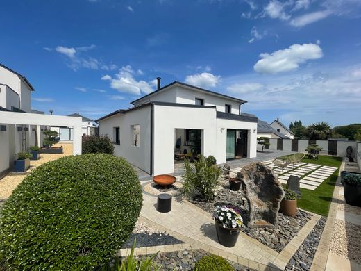 Luxury home in Trémuson, Côtes-d'Armor