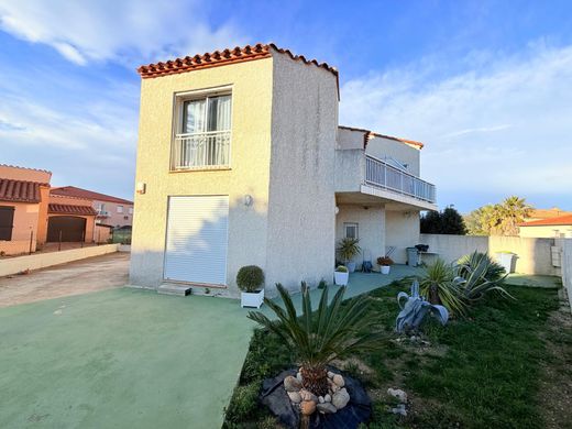Luxury home in Toulouges, Pyrénées-Orientales