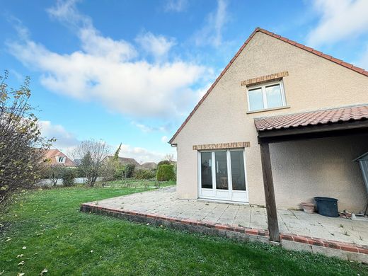 Luxe woning in Les Mesneux, Marne