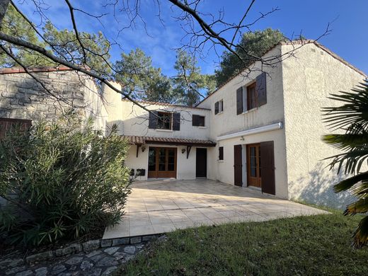 豪宅  Saint-Georges-de-Didonne, 滨海夏朗德省