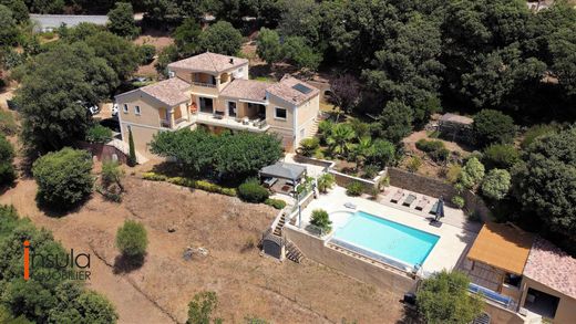 Propriano, South Corsicaの高級住宅