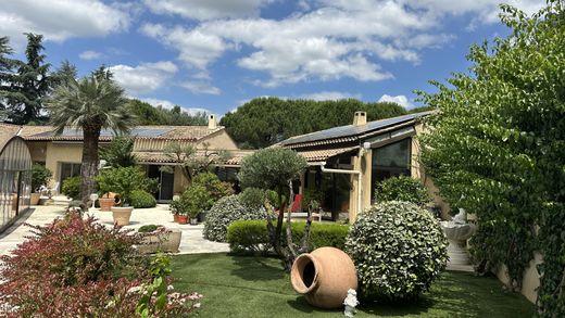 Maison de luxe à Saint-Laurent-des-Arbres, Gard