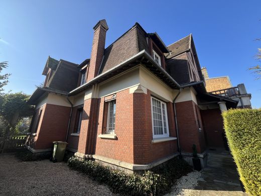 Maison de luxe à Amiens, Somme