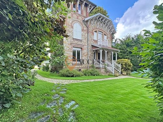 Luxury home in Eaubonne, Val d'Oise