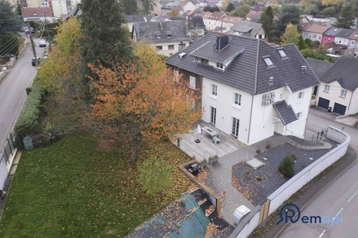 Audun-le-Tiche, Moselleの高級住宅