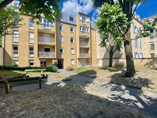 ﺷﻘﺔ ﻓﻲ Rueil-Malmaison, Hauts-de-Seine