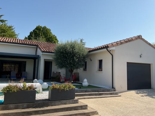 Luxury home in Alixan, Drôme