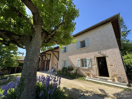Luxe woning in Saint-Hilaire-de-la-Côte, Isère