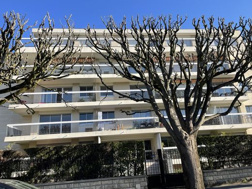 Apartment in Le Perreux-sur-Marne, Val-de-Marne