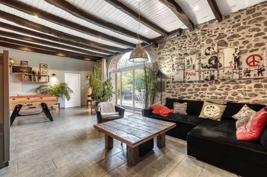 Alby-sur-Chéran, Haute-Savoieの高級住宅