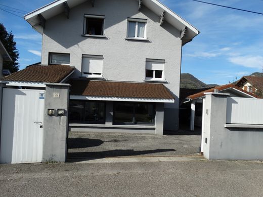 Luxe woning in Coublevie, Isère