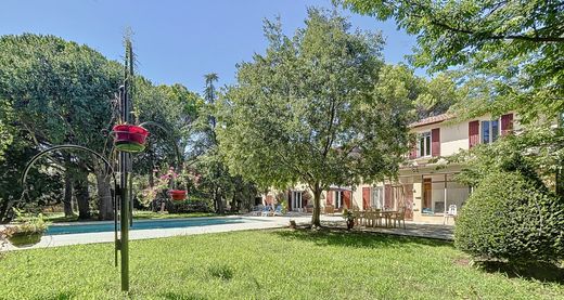 Rural or Farmhouse in Carpentras, Vaucluse