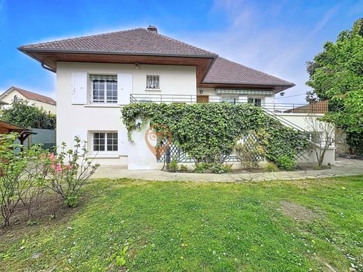 Luxury home in Groslay, Val d'Oise