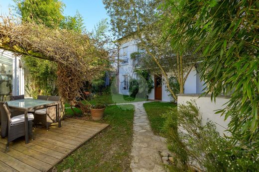 Элитный дом, Saint-Maur-des-Fossés, Val-de-Marne