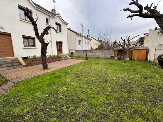 Luxury home in Bondy, Seine-Saint-Denis