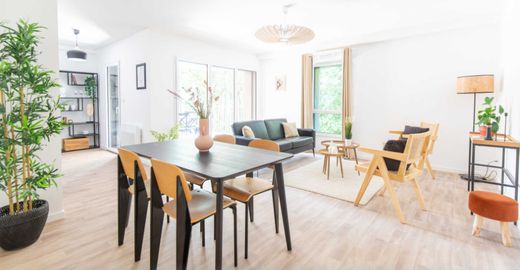 Apartment / Etagenwohnung in Aulnay-sous-Bois, Seine-Saint-Denis