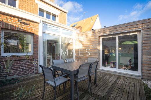 호화 저택 / Wambrechies, North