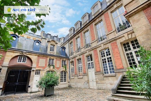 Duplex à Temple, Rambuteau – Francs Bourgeois, Réaumur, Paris