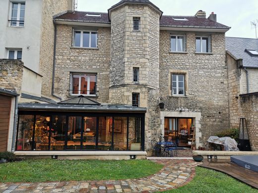 Luxury home in Caen, Calvados