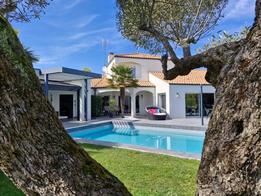 Les Sables-d'Olonne, Vendéeの高級住宅