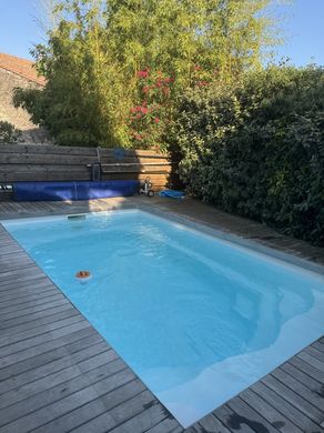 Luxury home in Boisseron, Hérault