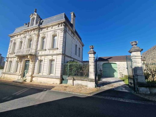 Luxe woning in Mazion, Gironde