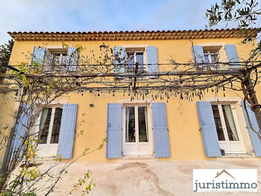 Willa w Caumont-sur-Durance, Vaucluse