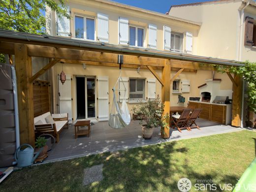 Casa de lujo en Villejuif, Valle de Marne
