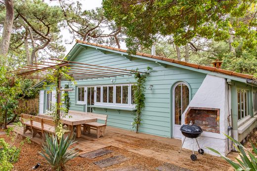 Villa in Lège-Cap-Ferret, Gironde