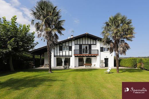 Luxury home in Urrugne, Pyrénées-Atlantiques