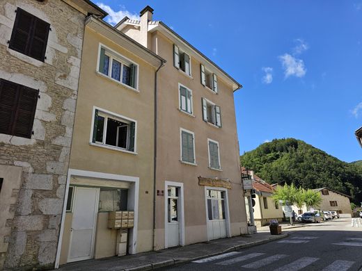 豪宅  Rencurel, Isère
