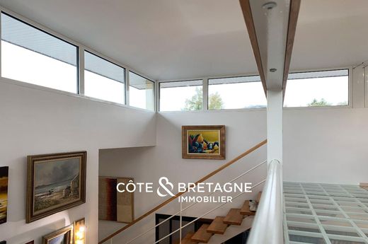 Luxury home in Saint-Agathon, Côtes-d'Armor