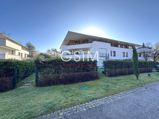 Apartment / Etagenwohnung in Vaucresson, Hauts-de-Seine