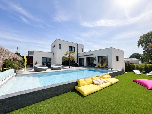 Luxury home in Franchevelle, Haute-Saône