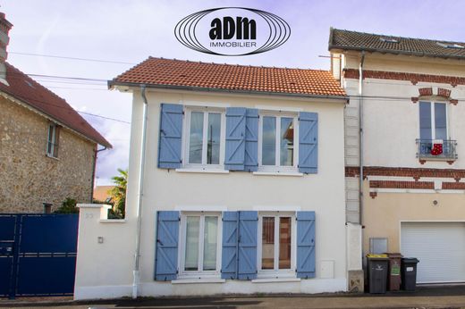 Luxus-Haus in Saint-Germain-sur-Morin, Seine-et-Marne