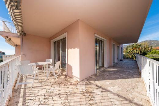 ﺷﻘﺔ ﻓﻲ Vence, Alpes-Maritimes