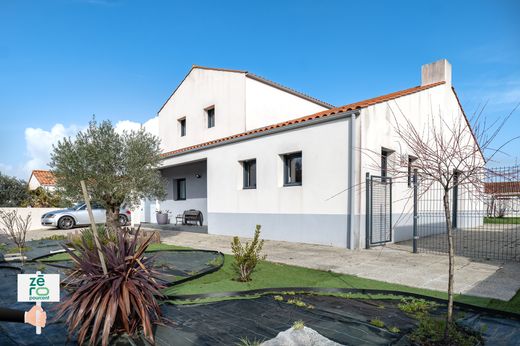 Casa di lusso a Le Fenouiller, Vandea