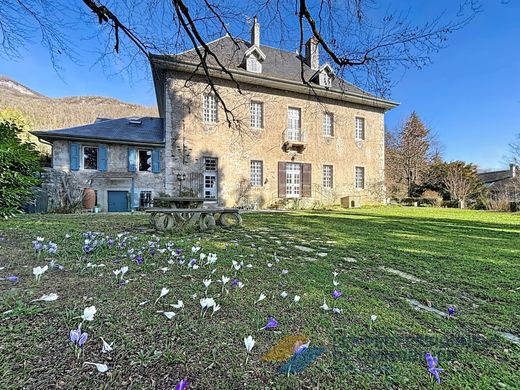 Casa de lujo en Saint-Alban-Leysse, Saboya