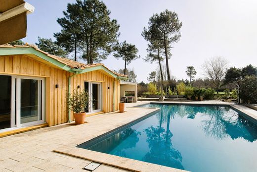 Luxury home in Gujan-Mestras, Gironde