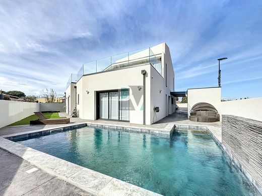 Luxus-Haus in Canohès, Pyrénées-Orientales