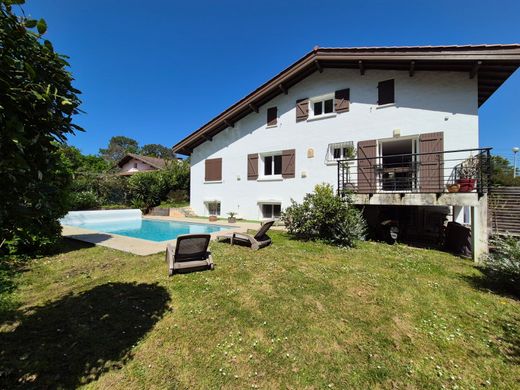 Luxe woning in Baiona, Pyrénées-Atlantiques