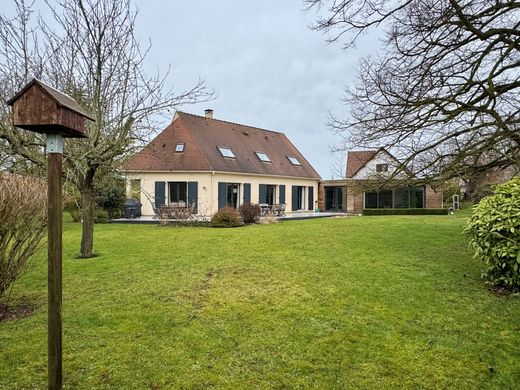 Luxury home in Saint-Fuscien, Somme