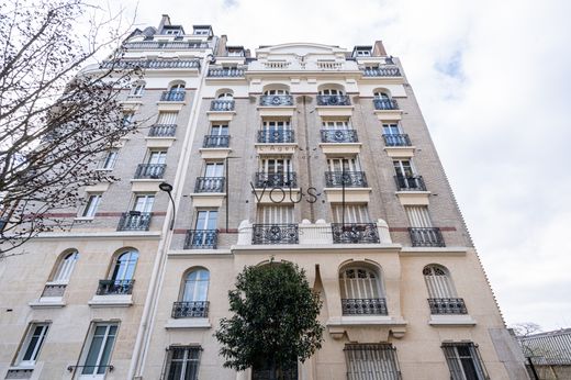 Apartament w Buttes-Chaumont, Villette, Bas Belleville, Paris