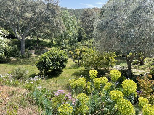 Villa in La Londe-les-Maures, Var