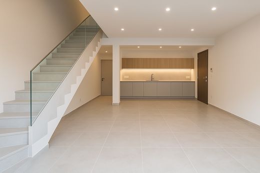 Duplex in Mouans-Sartoux, Alpes-Maritimes