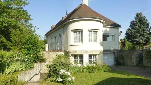 Элитный дом, Pithiviers, Loiret