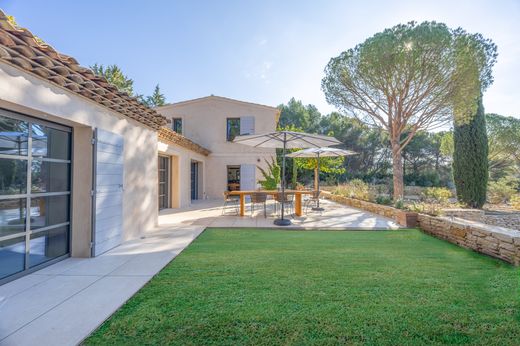 Luxury home in Beaurecueil, Bouches-du-Rhône