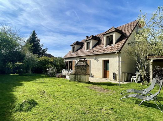 Casa di lusso a Chanteloup-en-Brie, Seine-et-Marne